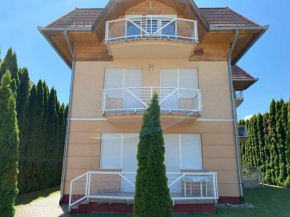 Árnyas ház Balatonlelle